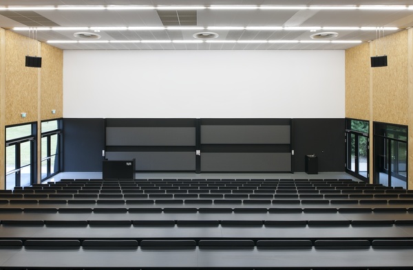 Interims Audimax: When restrictions don't limit an incredible project.
